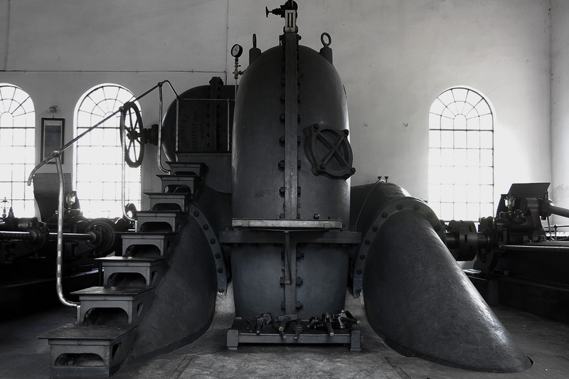 Illustration for article titled Photo Essay: Inside a 120 Year-Old Steam Powered Water Pumping Station